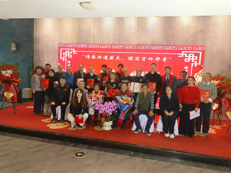 大合影-2-1.jpg 大合影-2-1.jpg