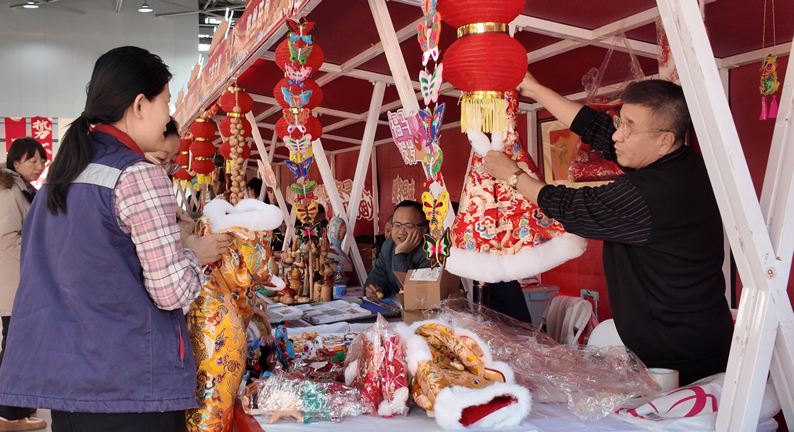 虎头衣-点翠-1.png 虎头衣-点翠-1.png