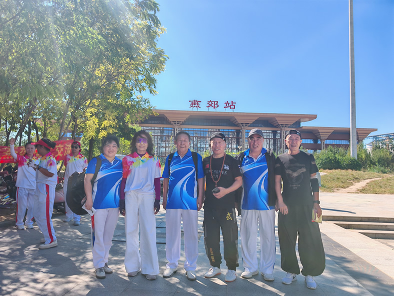 小合影-穿插-1.jpg